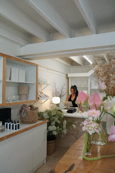 Adelaide Hills Flower Studio: New Flower Shop in Hahndorf Offering Fresh Blooms, Australian Gifts, and Local Delivery