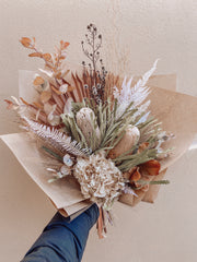 Dried flowers in natural colours